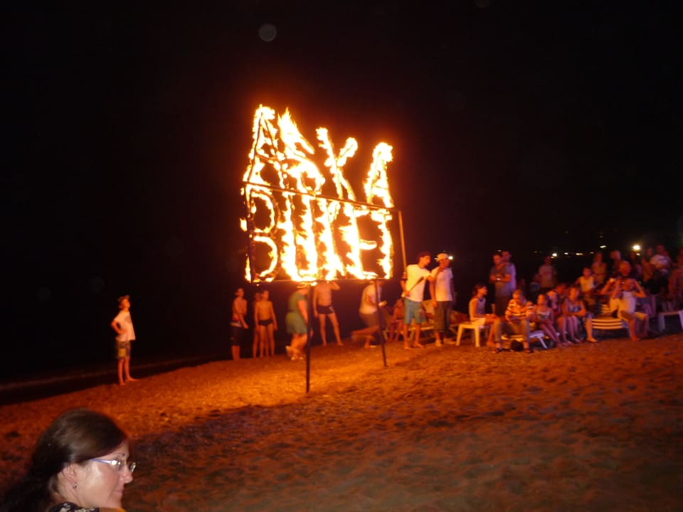 Beachparty Sealife Buket Resort & Beach