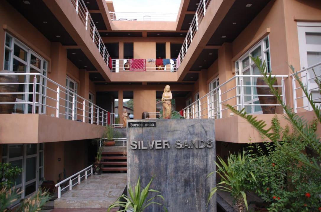 Silver Sands Innenhof Hotel Silver Sands Beach Resort