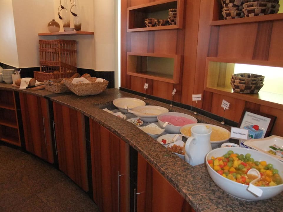 Büffet im Speisesaal Hotel Andy