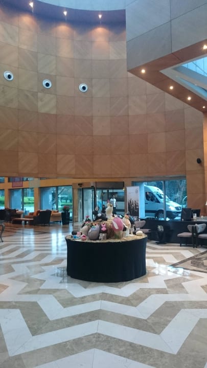 Empfangsbereich Rixos Sungate