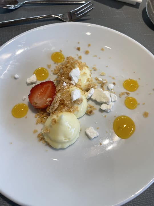 Gastro Paralos Lifestyle Beach