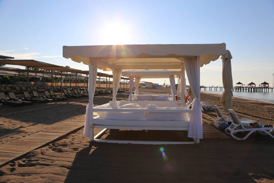 Pavillons Royal Wings Hotel