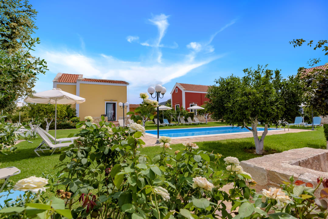 Pool Athousakis Village