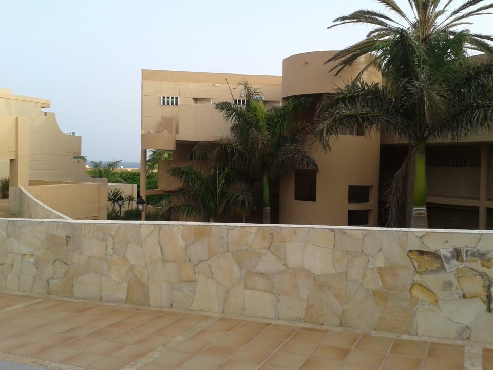 Weg vom Haupteingang SBH Hotel Taro Beach