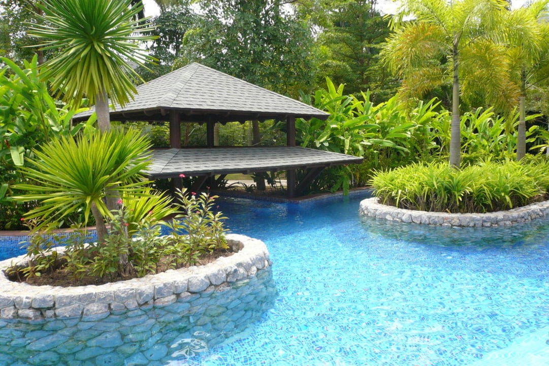 Hinterer Pool La Flora Khao Lak