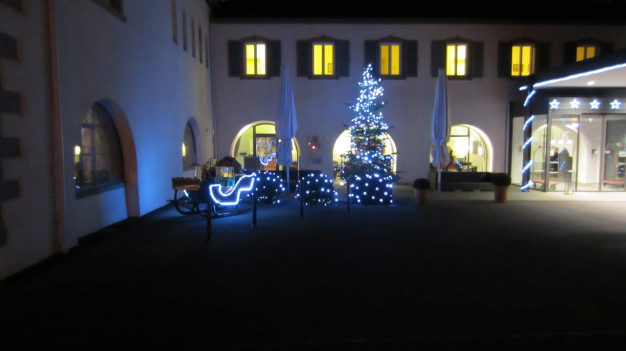 Winterimpression Hoteleingang Steigenberger Inselhotel