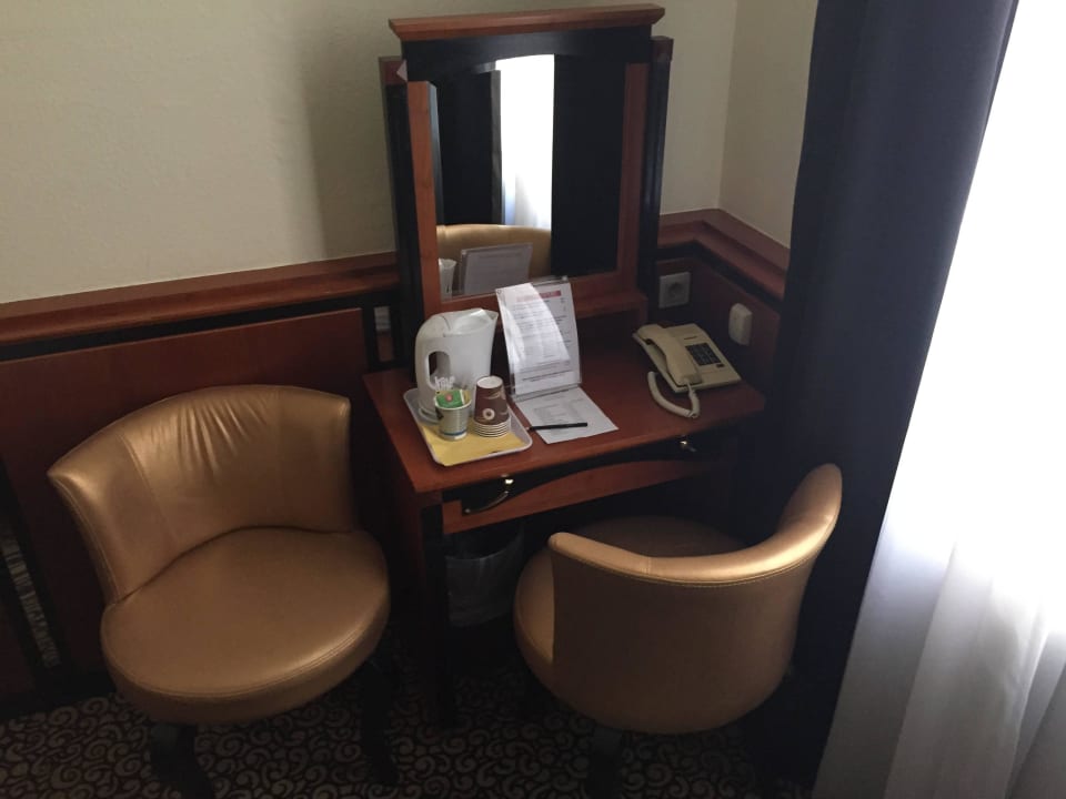 Sitzecke Carlton Opera Hotel