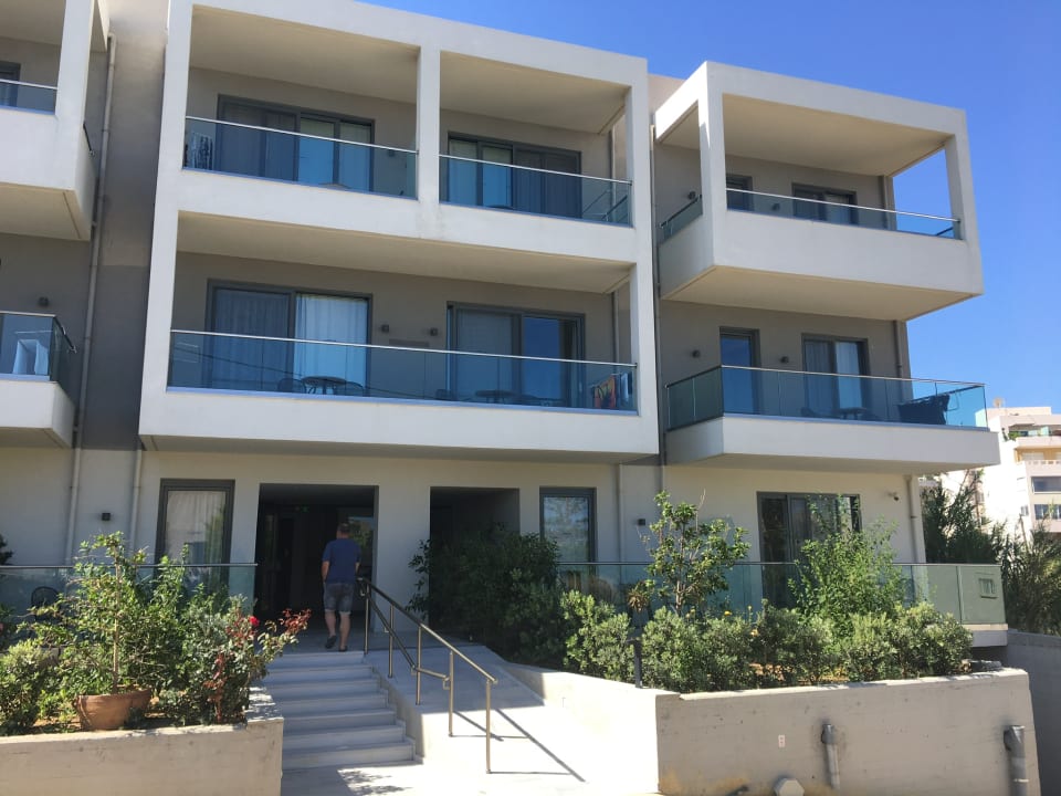 Außenansicht Hotel Minos