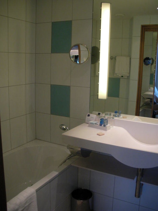 Badezimmer Novotel Hamburg City Alster