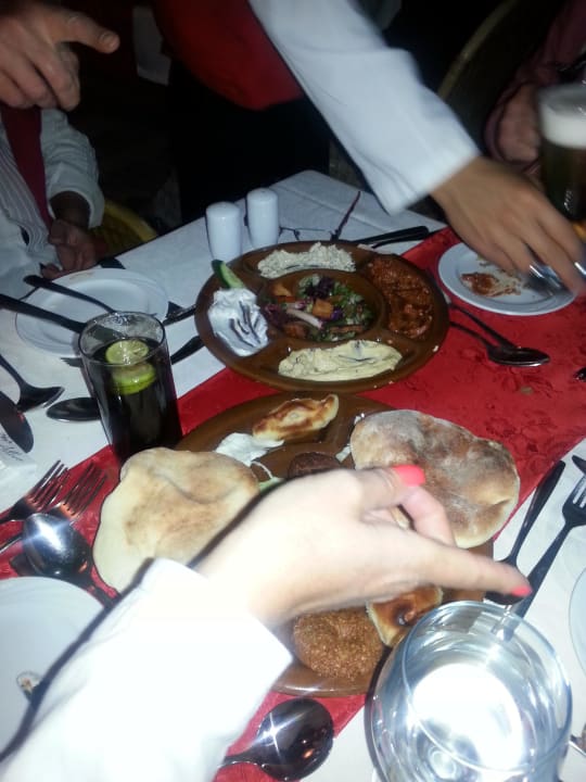 Essen beim Libanesen Makadi Palace