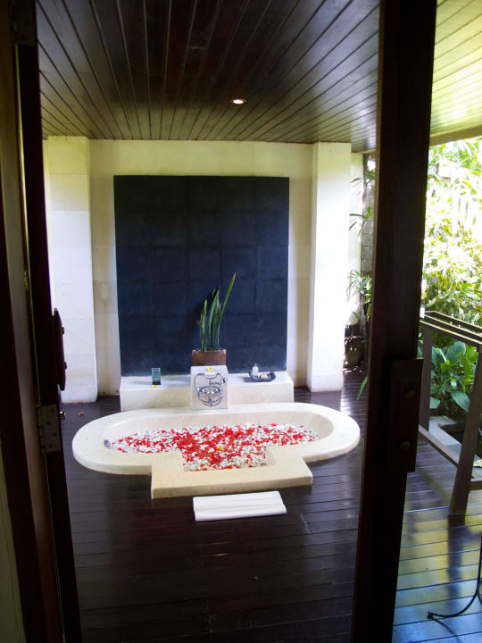 Aussenbadewanne The Ubud Village Resort & Spa