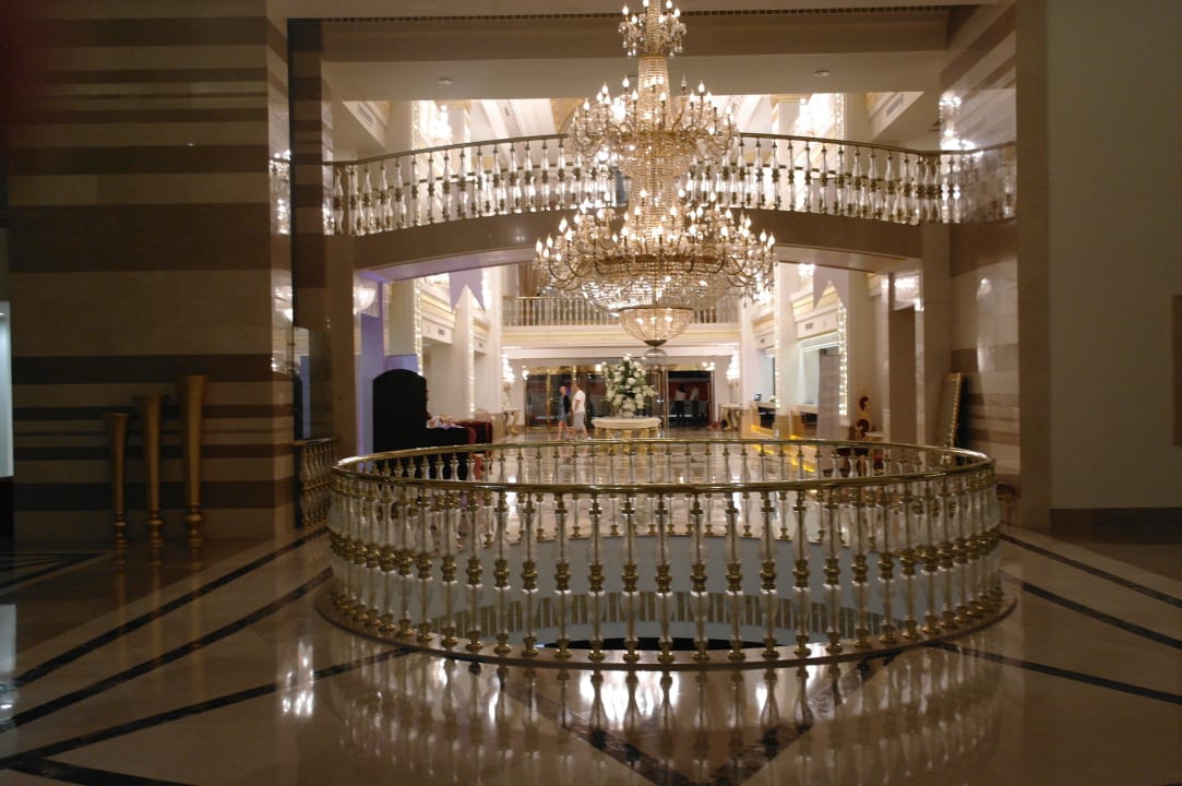 Центральный зал Dobedan Exclusive Hotel And Spa