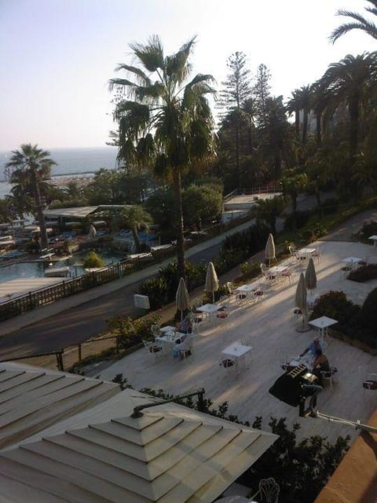 Von der Terrasse runter Royal Hotel Sanremo