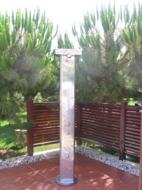 Prysznic przy basenie Voyage Belek Golf & Spa