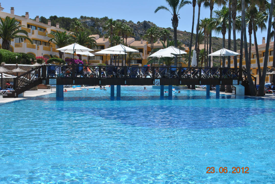 Der "große" Pool Royal Son Bou Family Club