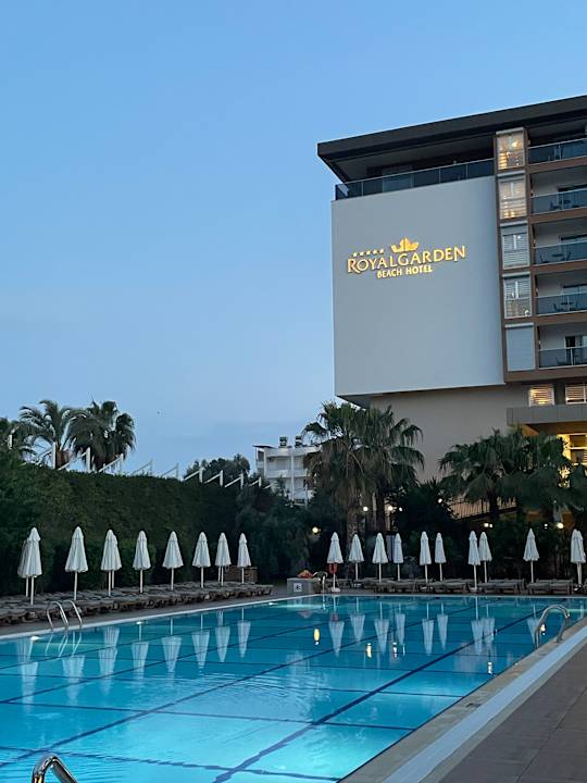 Pool Hotel Royal Garden Beach