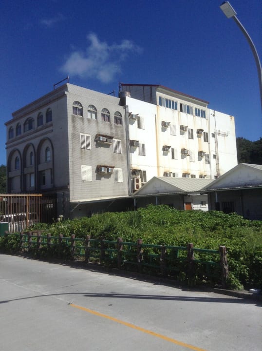 Hotelbunker statt "Resort" Resort Green Island Bali