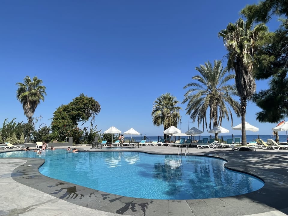 Pool Hotel Grand Ring