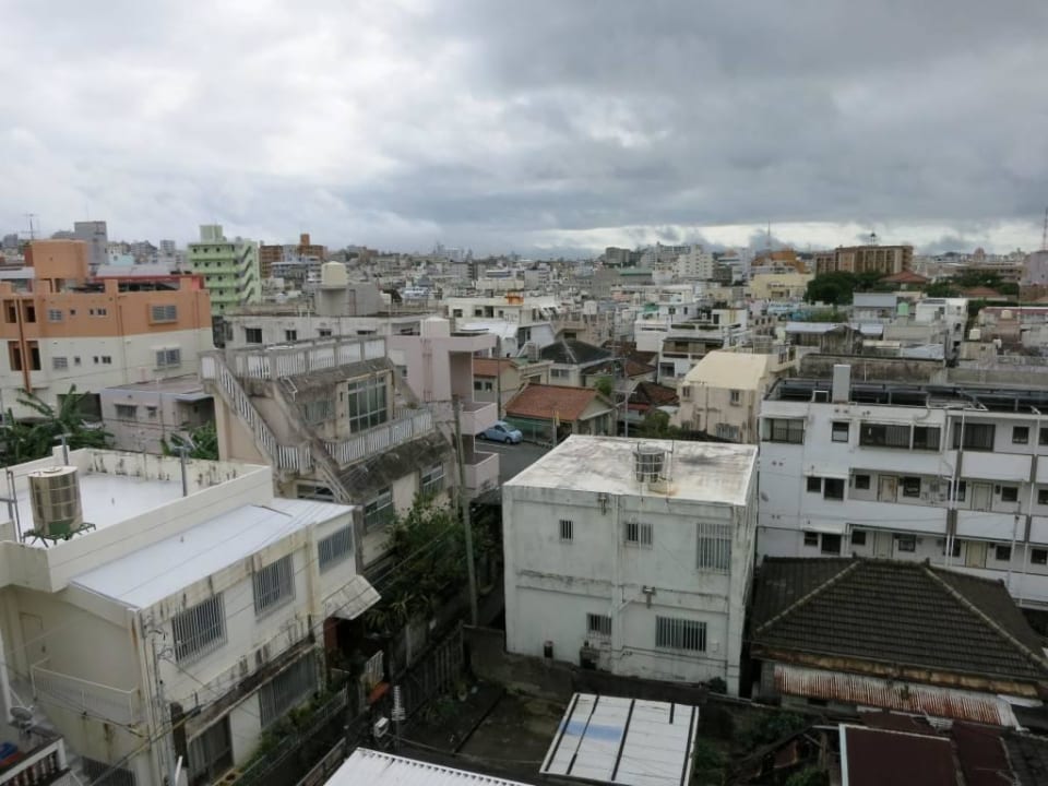 Rückseitiger Ausblick White Terrace Tsuboya Guesthouse