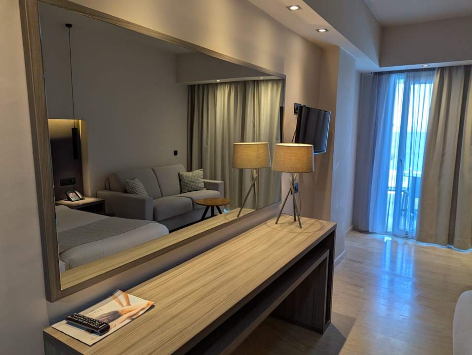 Zimmer Alexandra Beach Resort & Spa