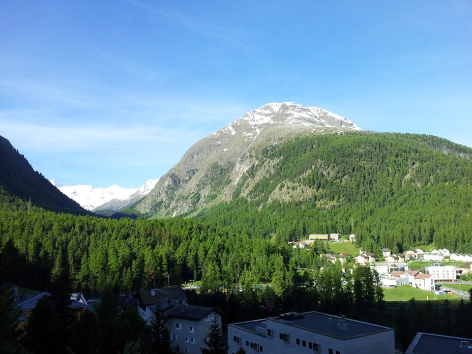 Ausblick aus dem Zimmer Sporthotel Pontresina