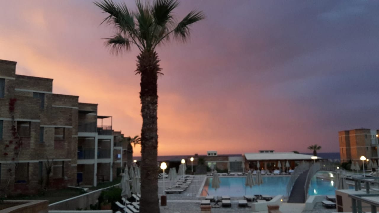 Gartenanlage Bella Beach Hotel