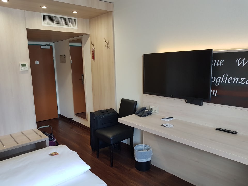 Zimmer H+ Hotel Stuttgart Herrenberg