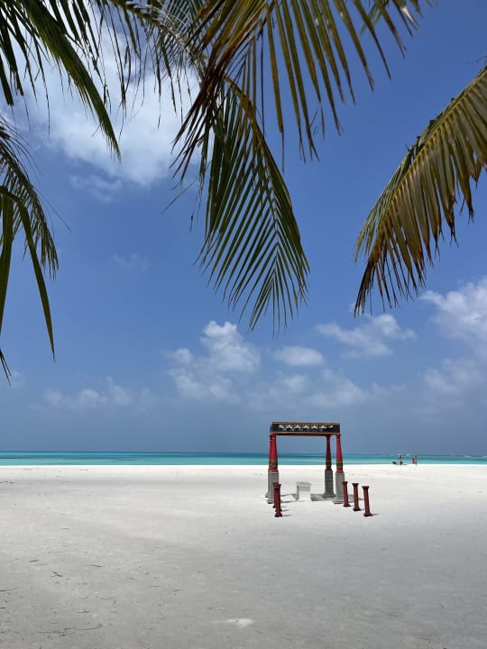 Strand Meeru Maldives Resort Island