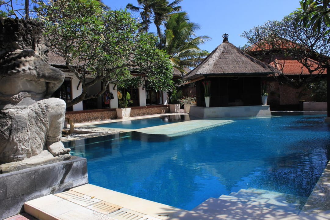 Der Relaxpool beim Spa Puri Santrian