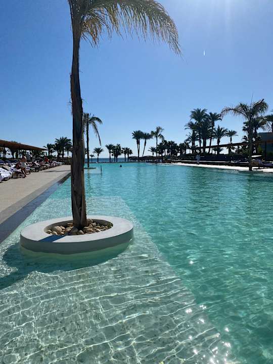 Pool Serry Beach Resort