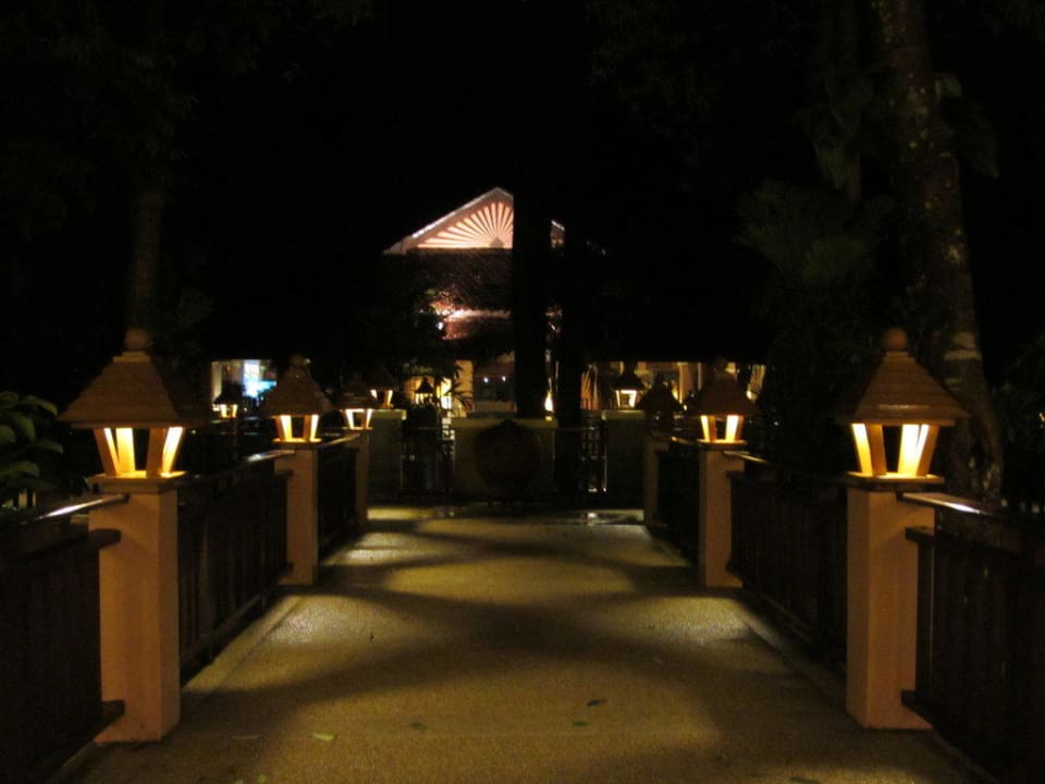 Übergang zur Lobbylounge Khao Lak Merlin Resort