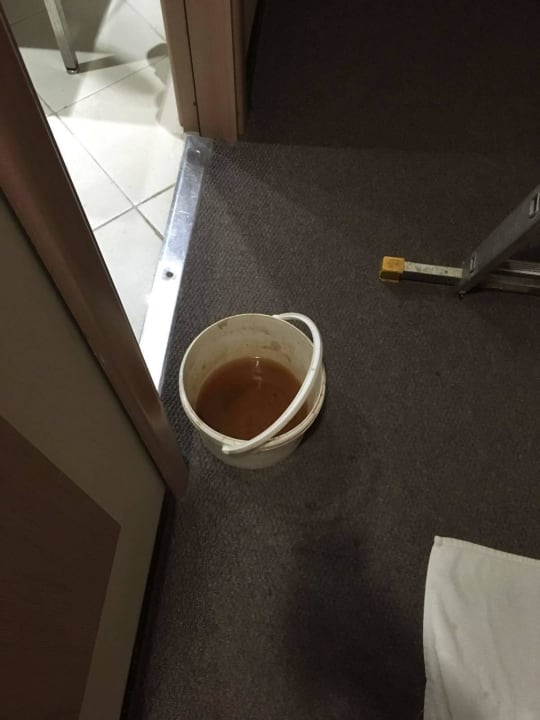Dreckwasser aus der Klimaanlage Azalia Hotel Balneo & Spa