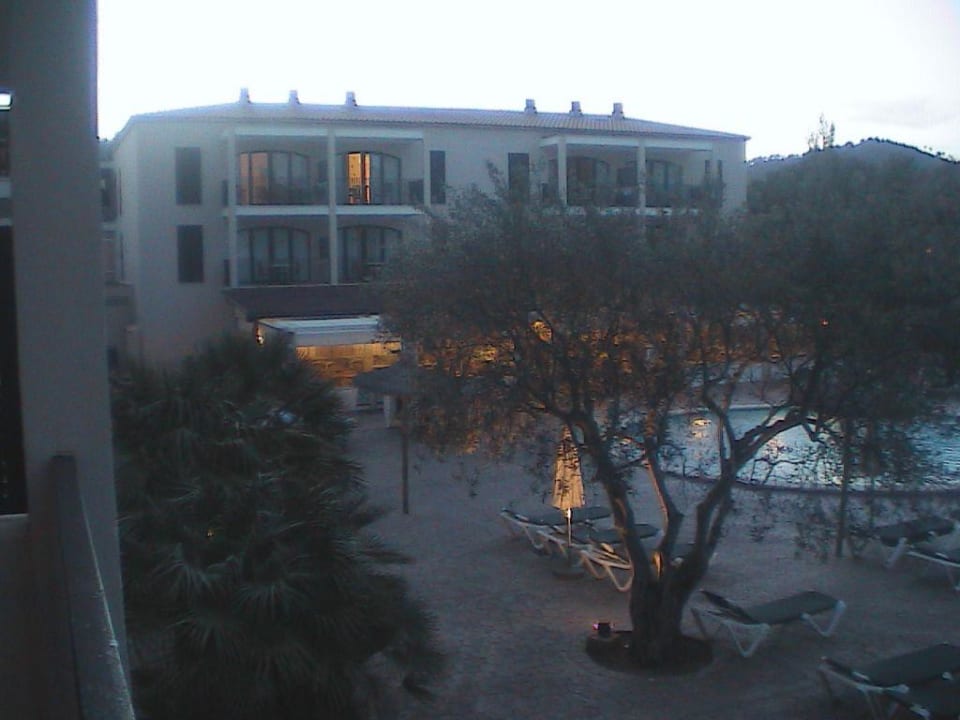 Blick von Block C auf den Speisesaal am Abend Protur Floriana Resort Aparthotel