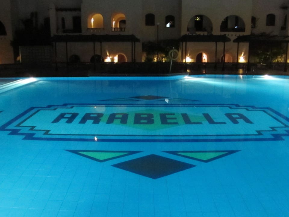 Pool bei Nacht Arabella Azur Resort