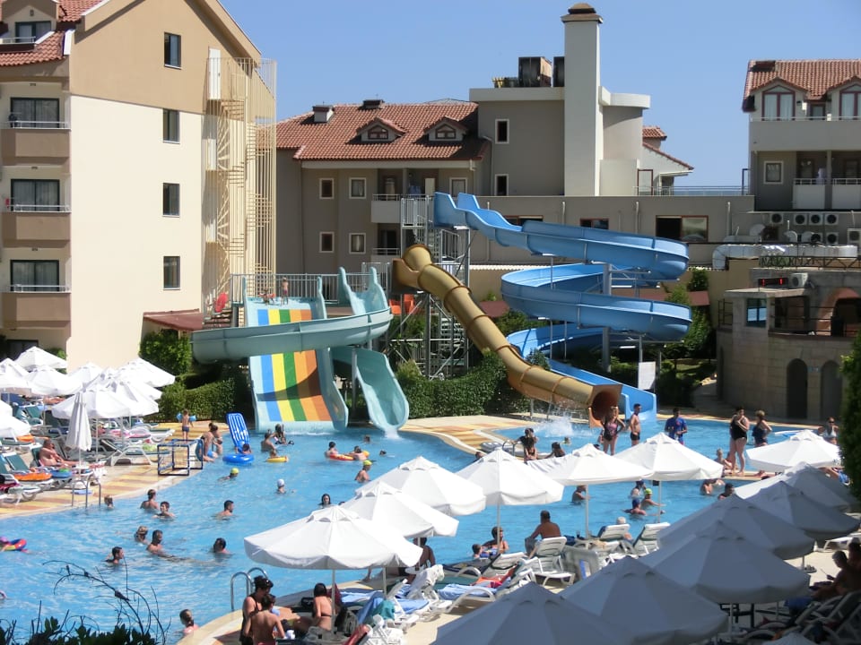 Großer Pool Grand Seker Hotel