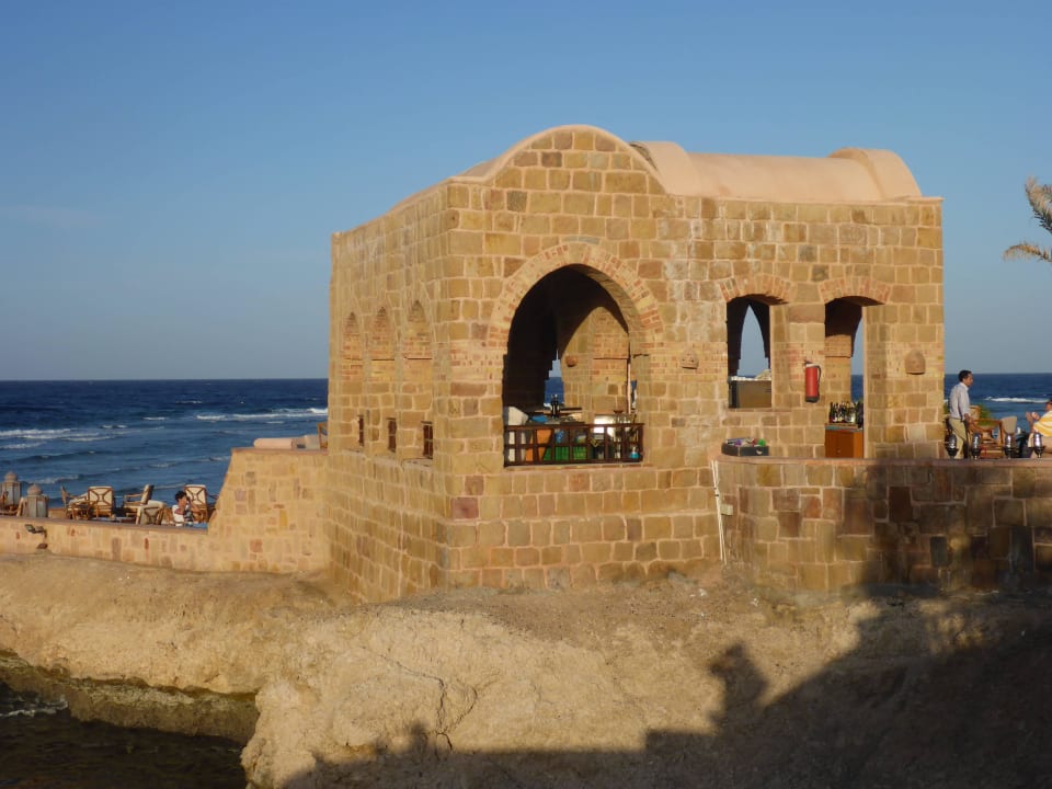 Top of the Rock Bar Mövenpick Resort El Quseir