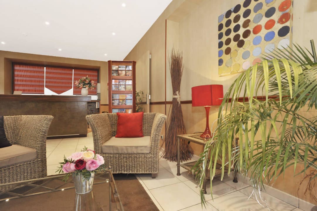 Reception Hotel Carladez Cambronne