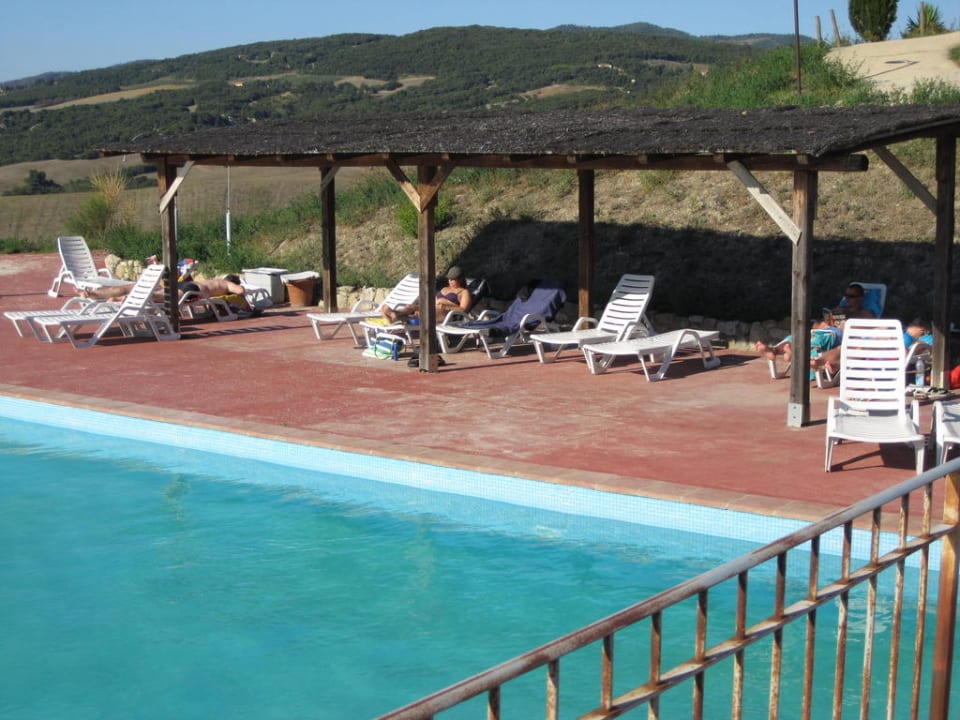 Pool mit Liegen Hotel Il Palagetto