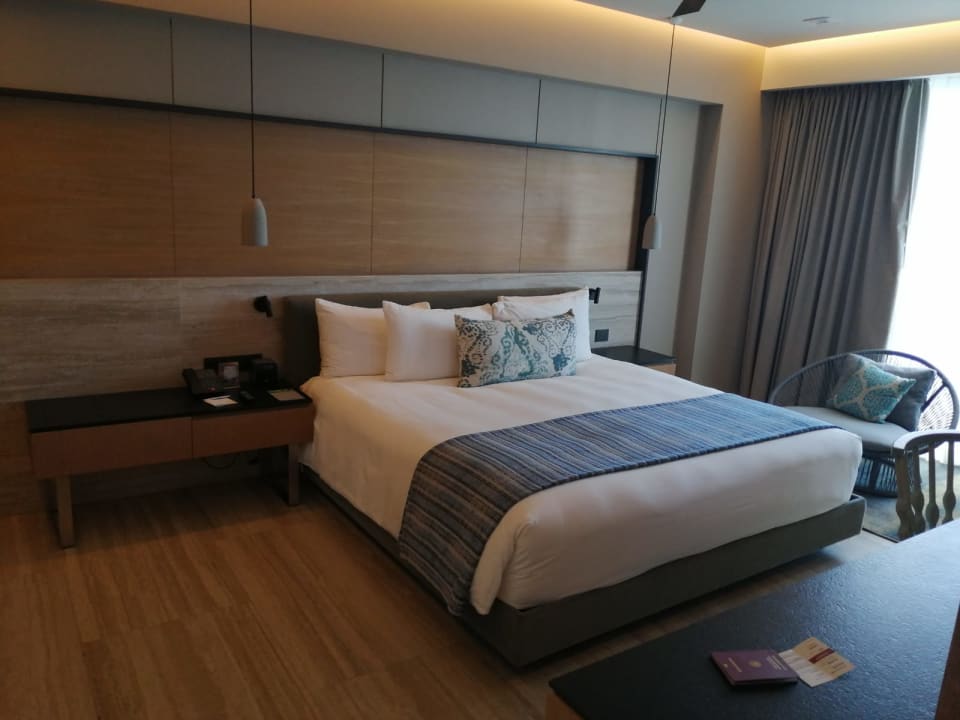 Zimmer Renaissance Cancun Resort & Marina