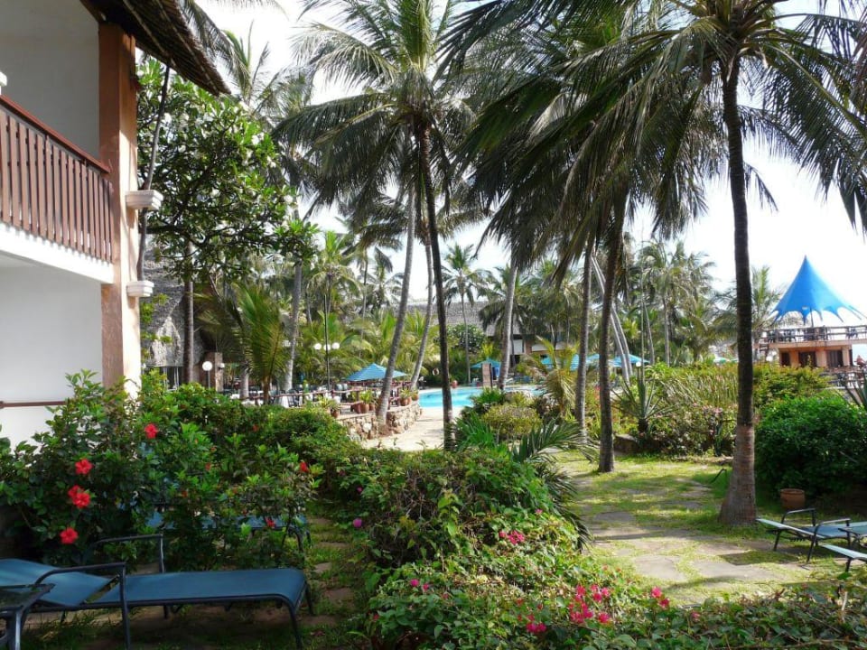Gartenanlage Bahari Beach Hotel
