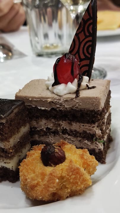 Gastro Serenity Alpha Beach