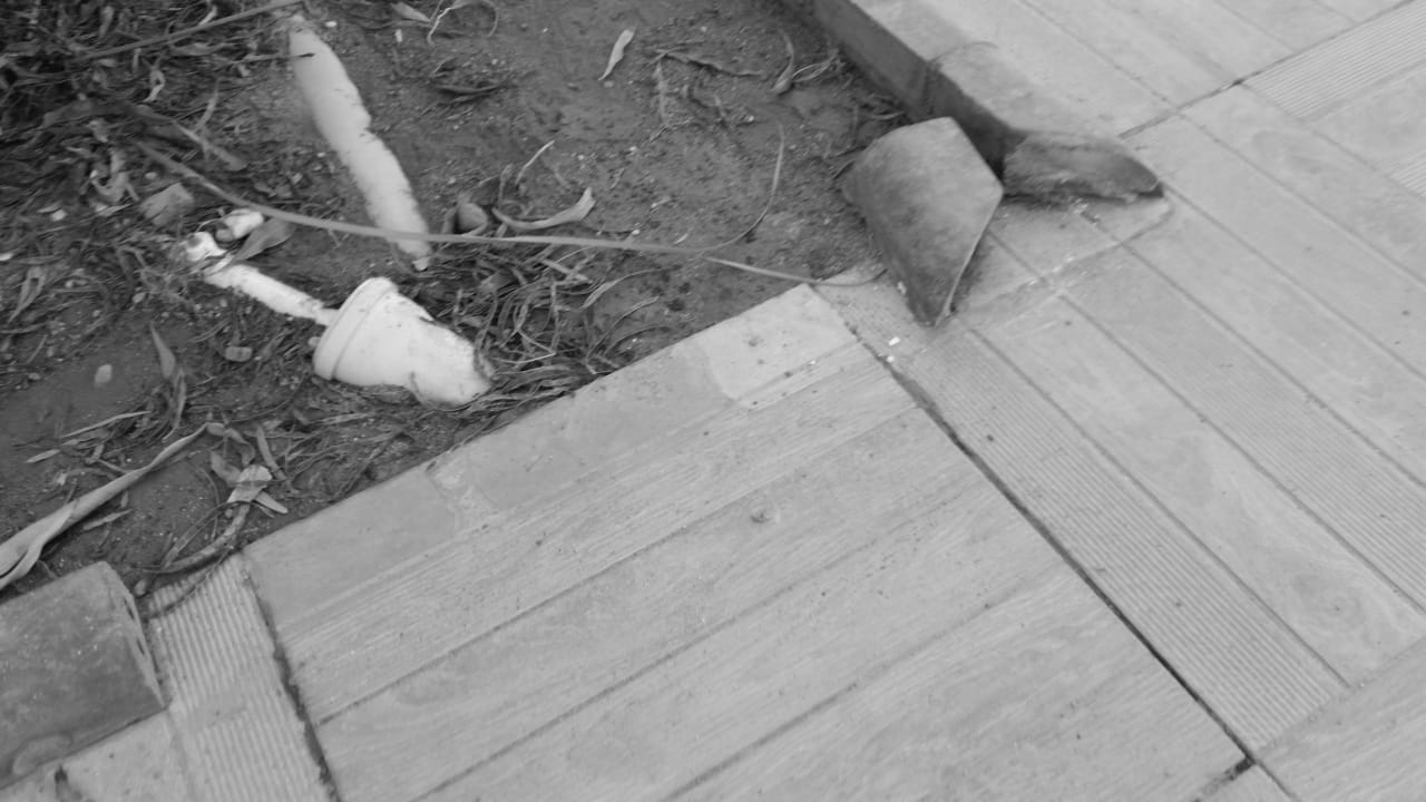 Kaputte Wegeinfassungen Sultan of Dreams Hotel & Spa