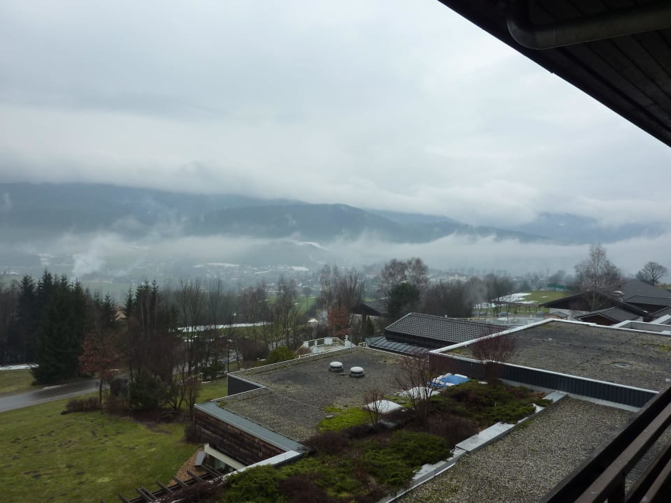 Blick vom Balkon aufs Tal Hotel Sonnenhof