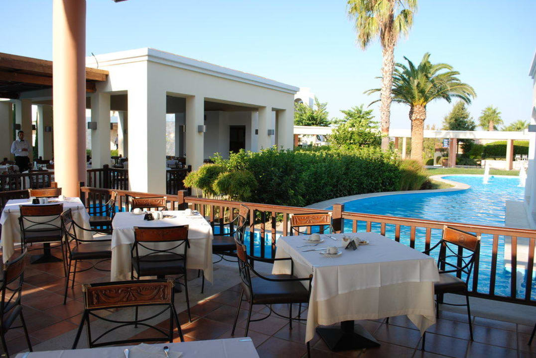 Restaurantterrasse nach vorne Neptune Luxury Resort