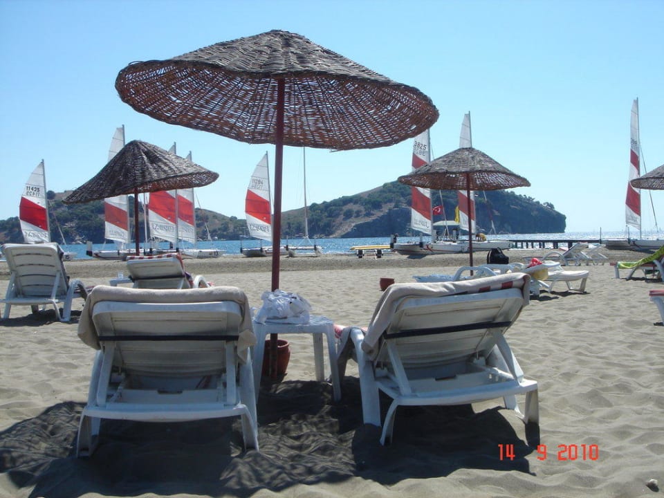 Strand The One Club Hotel