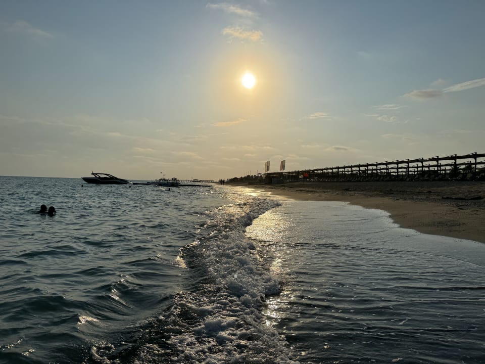 Strand Xanadu Resort Hotel