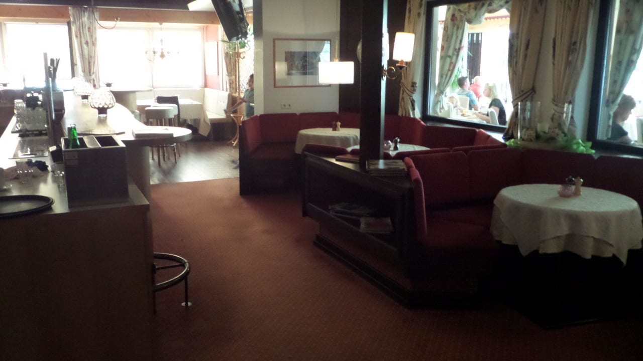 FS-Restaurant im Altbau / alter Teil Mia Alpina . Zillertal Family Retreat