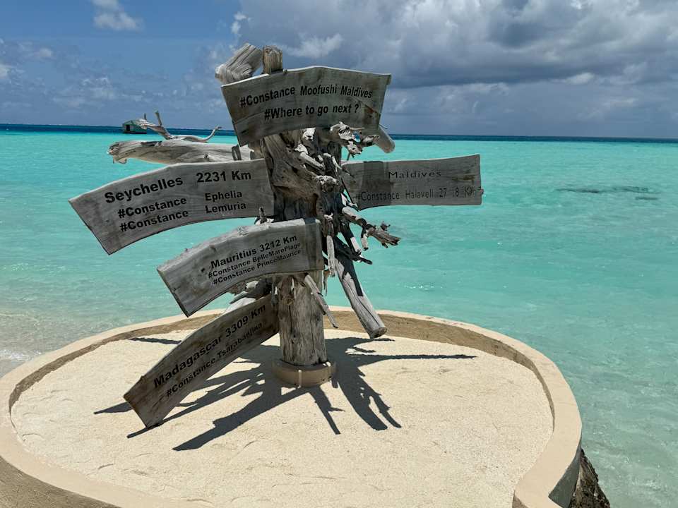 Strand Constance Moofushi Maldives