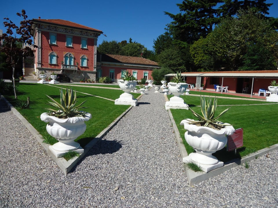 Garten Villa Garuti Residence
