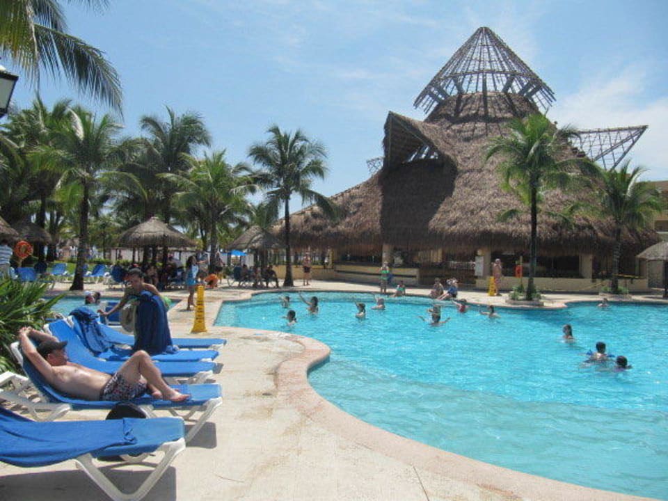 Basen Sandos Playacar Beach Resort